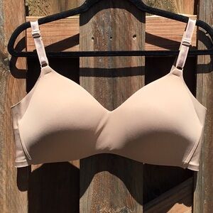 Brand New without tags Warners Beige Bra Size 38D